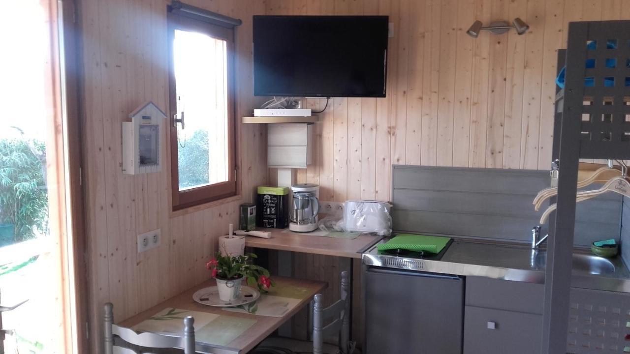 Au Calme Dans Etretat Bed and Breakfast Εξωτερικό φωτογραφία